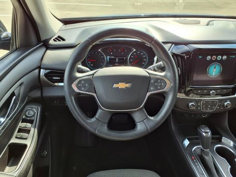 Used 2018 Chevrolet Traverse LT image 14