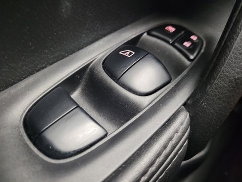 Used 2019 Nissan Rogue Sport SL AWD/4WD image 27