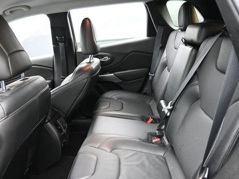 Certified 2022 Jeep Cherokee Latitude Lux image 13