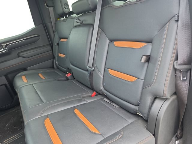 Used 2023 GMC Sierra 1500 AT4 w/ Technology Package AWD/4WD image 15