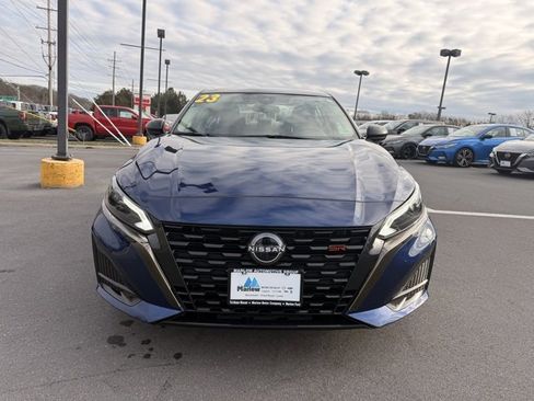 Certified 2023 Nissan Altima 2.5 SR image 3