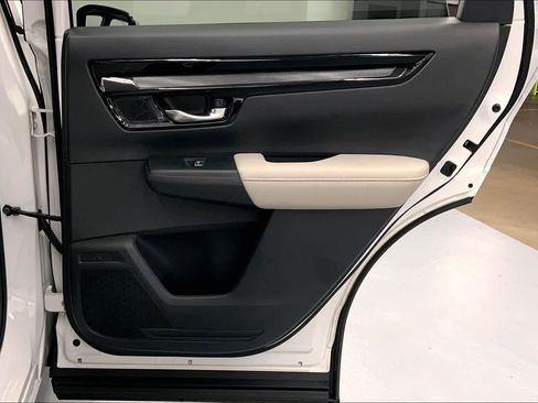 Used 2025 Honda CR-V EX-L image 12