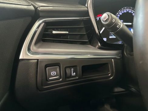 Used 2019 Cadillac XT5 Premium Luxury w/ Driver Assist Package AWD/4WD image 20