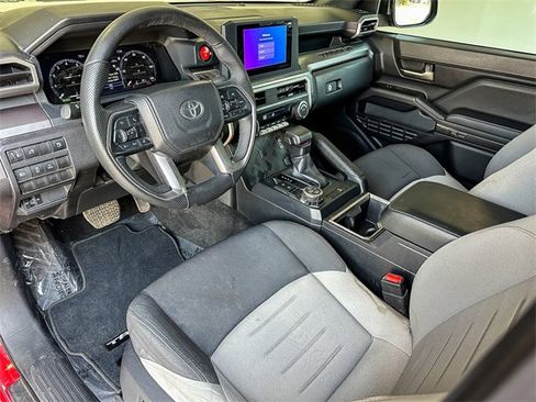 Used 2024 Toyota Tacoma TRD Off-Road image 12
