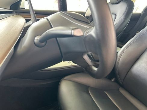 Used 2023 Tesla Model 3 Standard Range RWD image 40