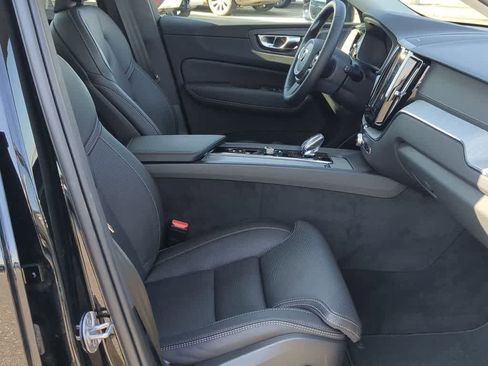 Used 2025 Volvo XC60 B5 Ultra AWD/4WD image 20