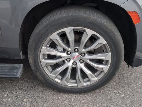 Used 2021 GMC Yukon Denali w/ Denali Premium Package image 36