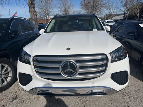 Certified 2025 Mercedes-Benz GLS 450 4MATIC image 3