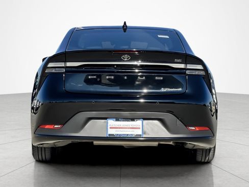 Used 2023 Toyota Prius Prime SE image 4