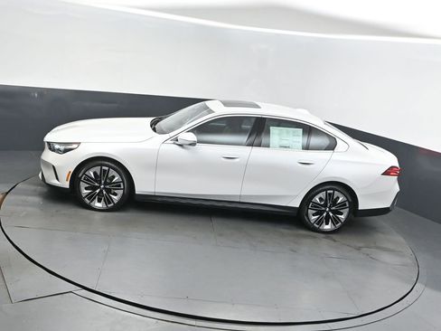 New 2026 BMW 530i w/ Premium Package image 33