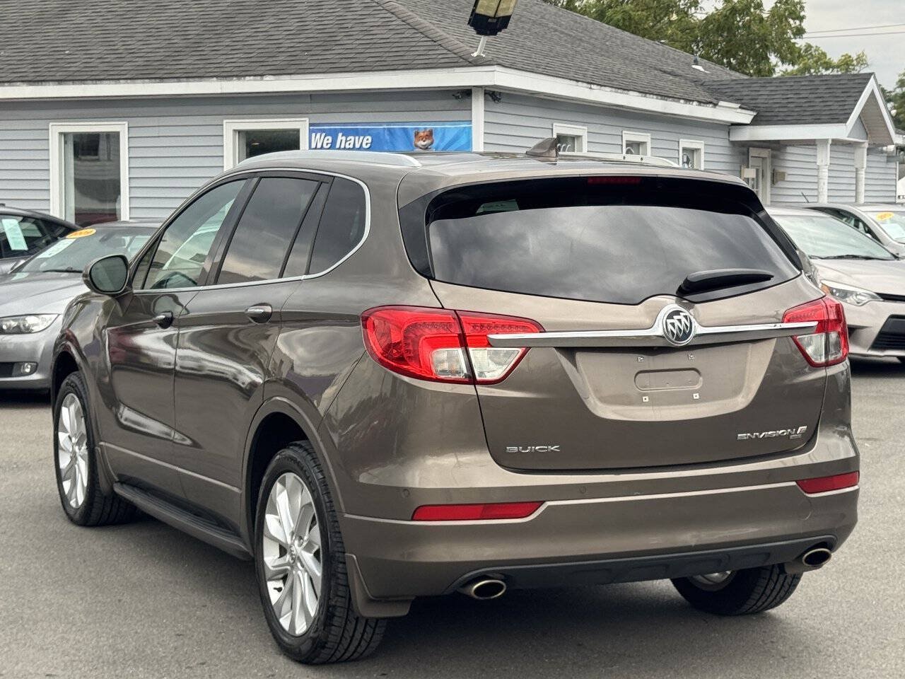 Used 2017 Buick Envision Premium w/ LPO, Hit The Road Package AWD/4WD image 5