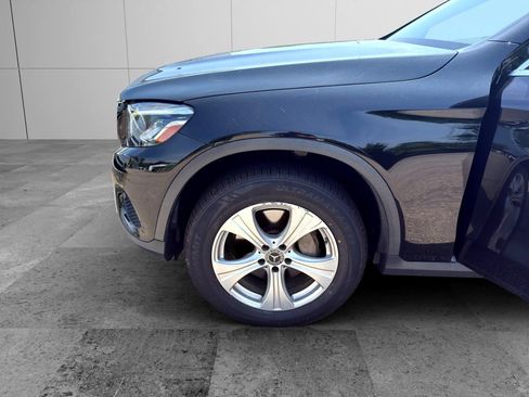 Used 2017 Mercedes-Benz GLC 300 4MATIC image 22