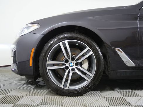 Used 2023 BMW 530i w/ Convenience Package RWD image 7