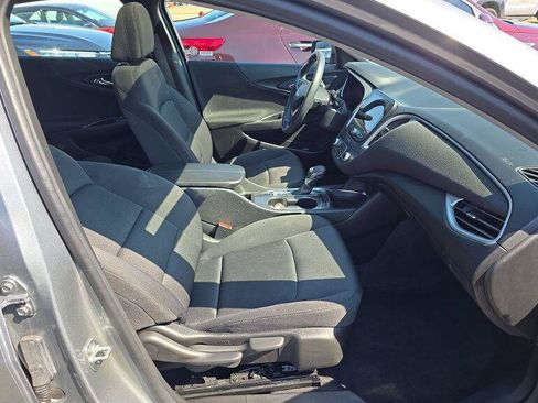 Used 2024 Chevrolet Malibu LT FWD image 12