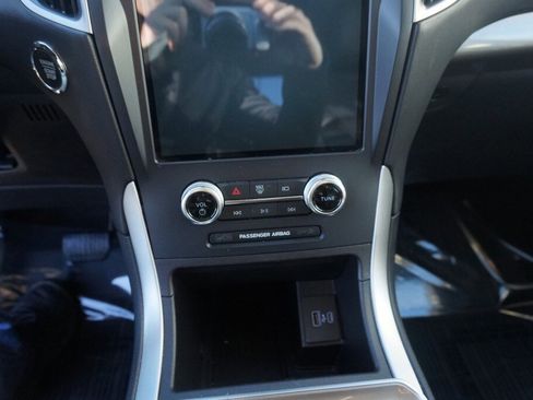 Used 2023 Ford Edge SEL w/ Convenience Package image 10