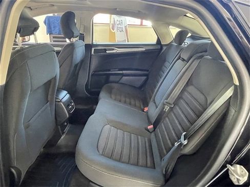 Used 2019 Ford Fusion SE image 15