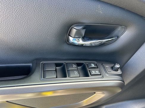 Certified 2024 Nissan Titan 2WD Crew Cab image 20