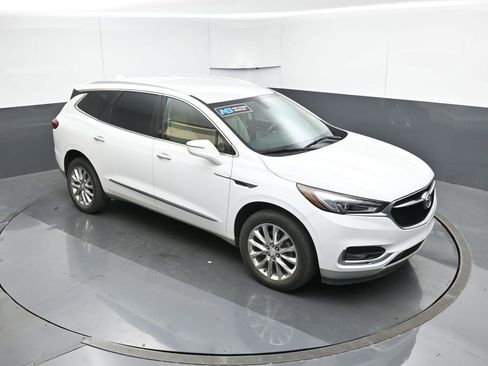 Used 2020 Buick Enclave Essence w/ Sound and Sites Package image 54