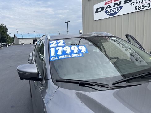 Used 2022 Nissan Rogue Sport SV w/ Technology Package AWD/4WD image 3