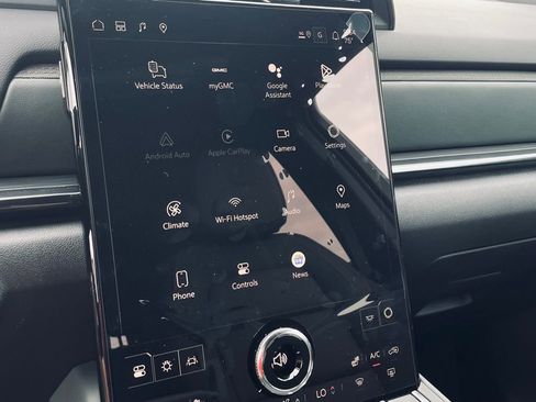 New 2026 GMC Terrain AT4 w/ Technology Package II image 13