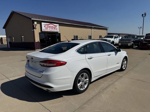 Used 2018 Ford Fusion SE w/ Equipment Group 602A image 5