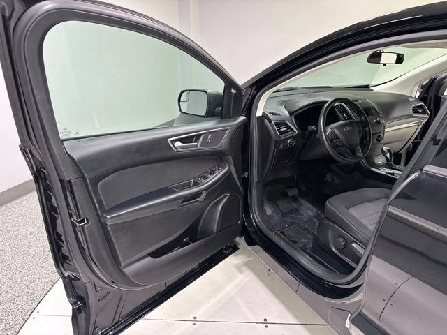 Used 2017 Ford Edge SE AWD/4WD image 5