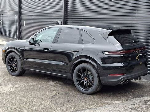 New 2026 Porsche Cayenne AWD/4WD image 3