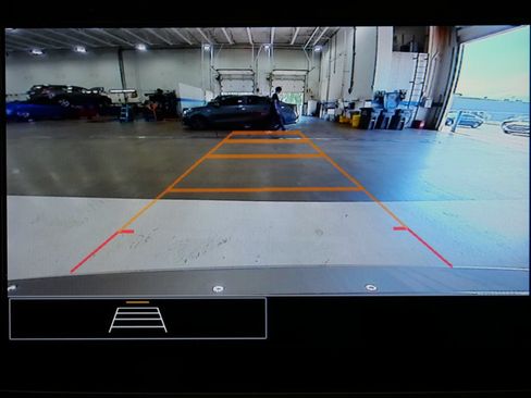 Used 2025 Chevrolet Malibu LT FWD image 18