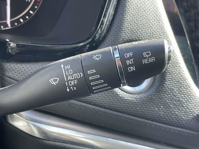 Used 2017 Cadillac XT5 Luxury w/ Driver Awareness Package FWD image 25
