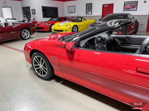 Used 2002 Chevrolet Camaro Z28 w/ SS Performance/Appearance Pkg image 33