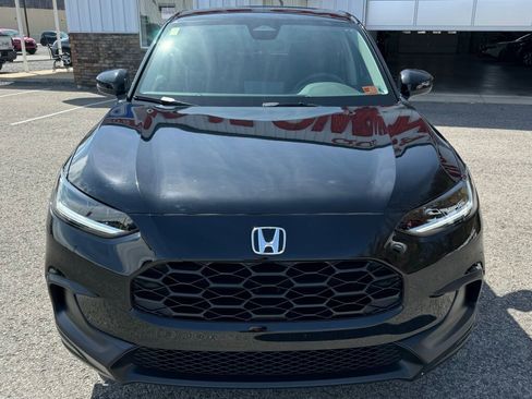 Used 2024 Honda HR-V LX image 2