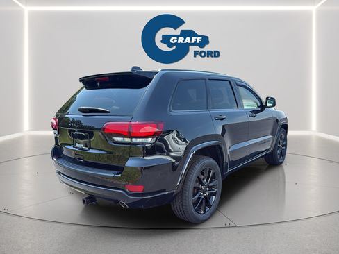Used 2021 Jeep Grand Cherokee Laredo X AWD/4WD image 8