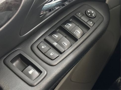 Used 2019 Dodge Grand Caravan SE image 40