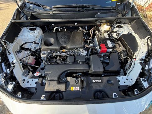 Used 2025 Toyota RAV4 XLE image 42