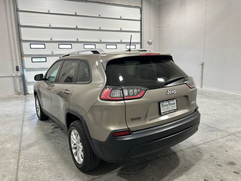 Used 2021 Jeep Cherokee Latitude FWD image 8