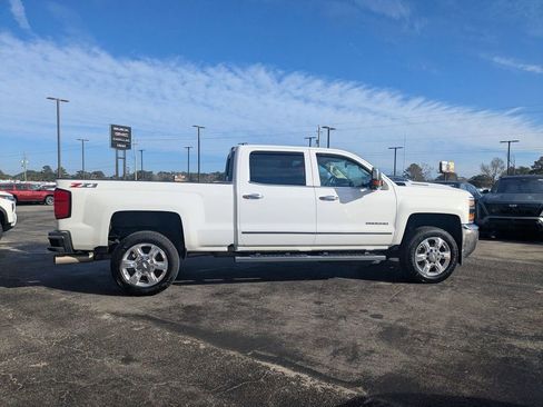 Used 2019 Chevrolet Silverado 2500 LTZ w/ Duramax Plus Package image 5