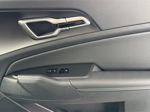 New 2026 Kia Sportage EX image 21
