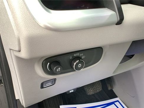 Used 2019 GMC Terrain SLE image 11