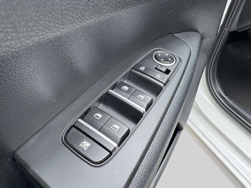 Used 2023 Kia Forte LXS w/ LXS Technology Package FWD image 15