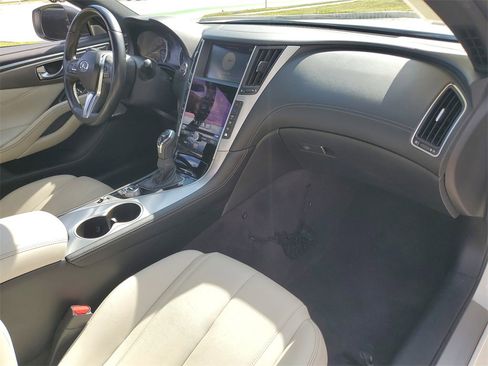 Used 2017 INFINITI Q60 w/ Cargo Package image 16