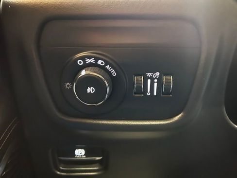 Used 2021 Jeep Grand Cherokee L Summit image 42