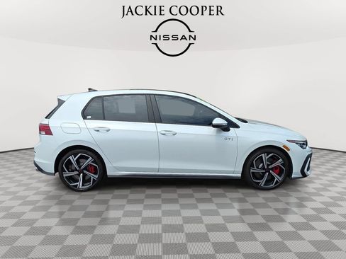 Used 2026 Volkswagen GTI SE FWD image 4