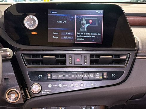 Certified 2022 Lexus ES 350 w/ Premium Package image 16