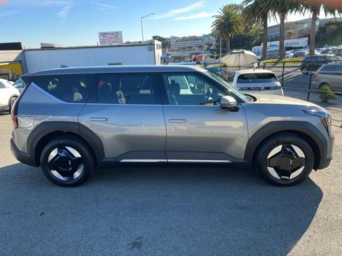 Used 2024 Kia EV9 Light Long Range image 5