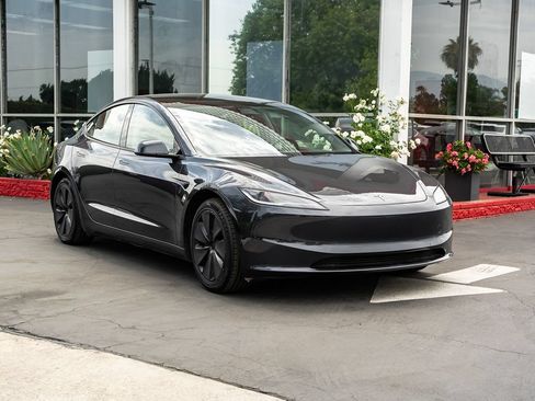 Used 2024 Tesla Model 3 RWD image 3
