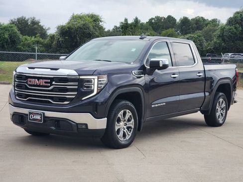 Used 2025 GMC Sierra 1500 SLT RWD image 3