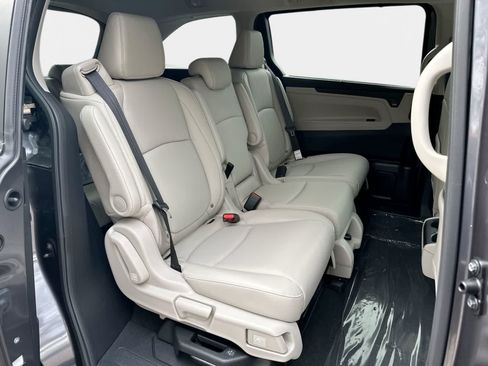 Used 2026 Honda Odyssey EX-L image 13