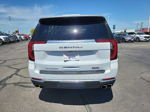 Used 2025 GMC Yukon XL Denali AWD/4WD image 6