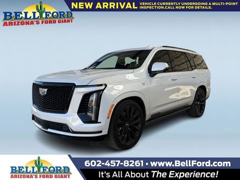 Used 2025 Cadillac Escalade Sport Platinum w/ LPO, ONYX Package image 1