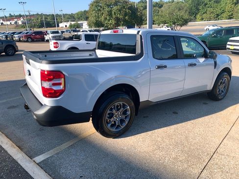 Used 2025 Ford Maverick XLT w/ Equipment Group 302A image 7